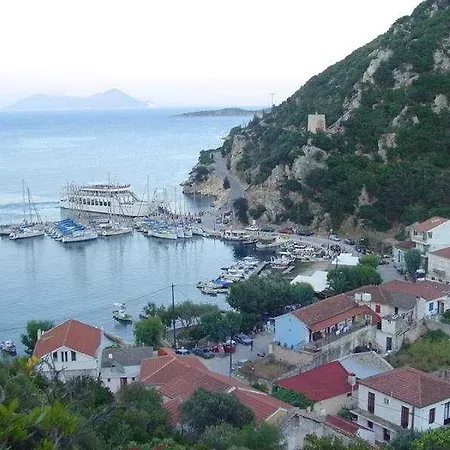 Aristotelis 4*