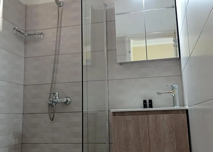 Aparthotel Aristotelis Frikes