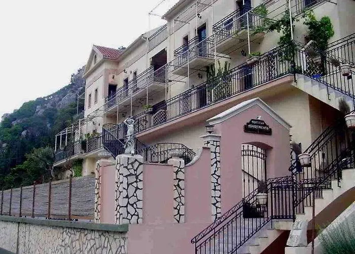 Aparthotel Aristotelis 4*