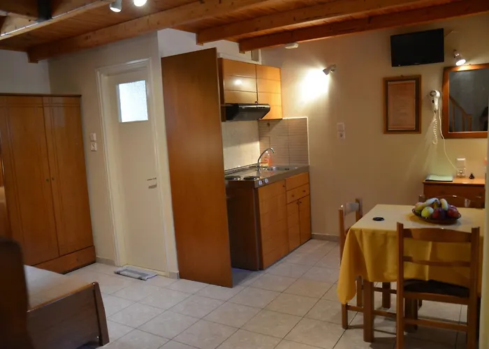 Aristotelis 4* Frikes