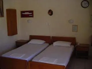 Aristotelis Aparthotel Frikes