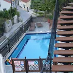 Aristotelis 4*
