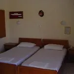 Aristotelis Aparthotel Frikes