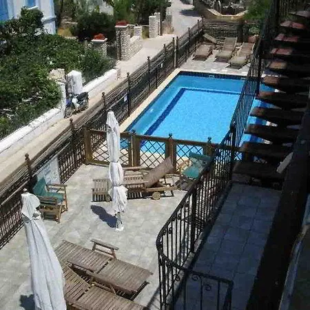 Hotel de apartamente Aristotelis Frikes