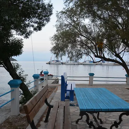 Hotel de apartamente Aristotelis Frikes